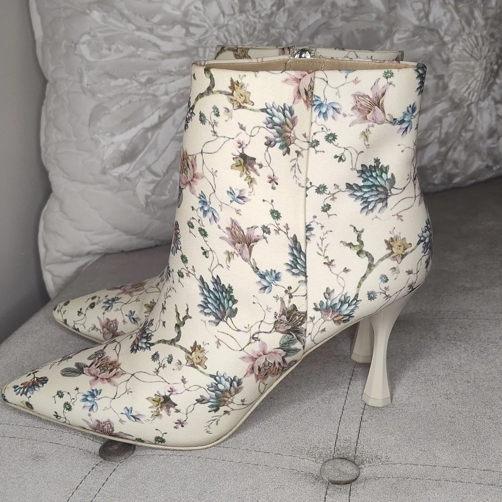 Antonio Melani Floral Print Booties - Picture 4 of 10